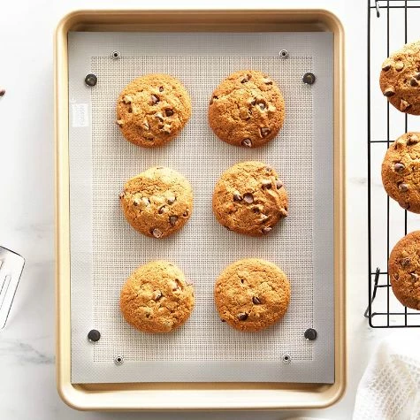 Leakproof Silicone Nonstick Baking Mat 1 Leakproof Silicone Nonstick Baking Mat